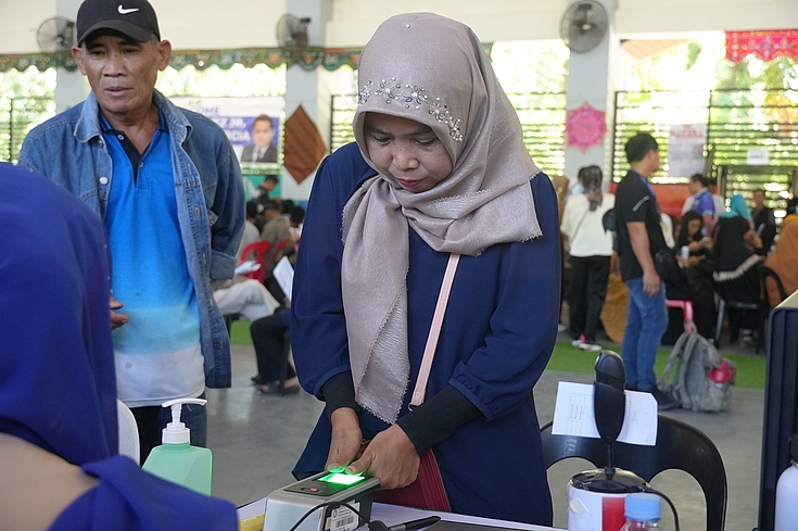 Commission on Elections personnel conduct Voter Registration and Biometric Data collection, 2024