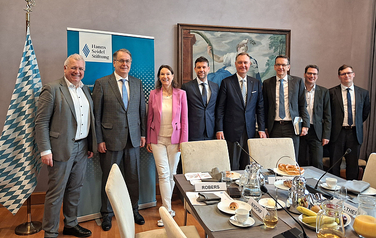 Speakers at the expert breakfast on 25 March 2026: Markus Ferber, Nicolás Pascual de la Parte, Diane Robers, Frank Walthes, Kilian Gross, Sandro Knezović u.a.